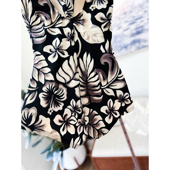 Island Goddess Vintage Siren retro hibiscus floral curve hugging pin-up swimsuit - Picture 6 of 7